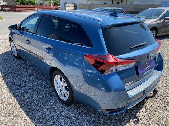 Toyota Auris 1,8 Hybrid H2 Style Touring Sports CVT 5d