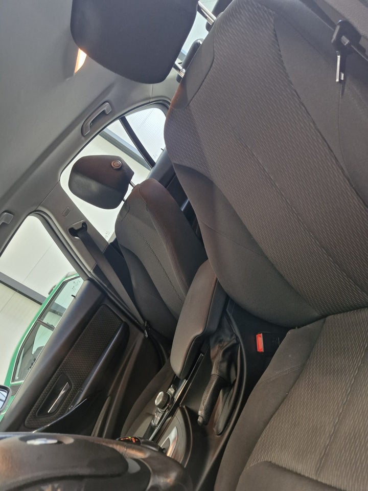 BMW 320i 2,0 Advantage aut. 4d