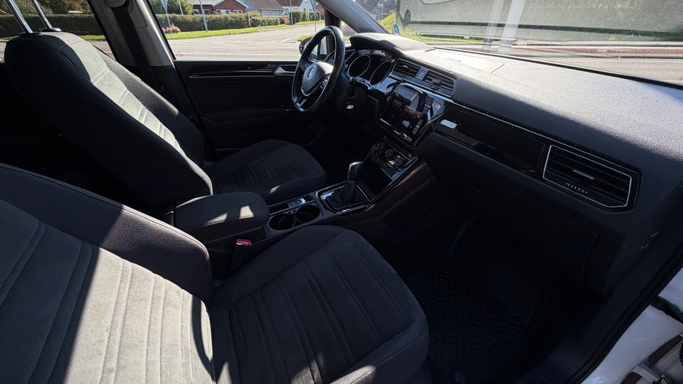 VW Touran 2,0 TDi 190 Highline DSG 5d