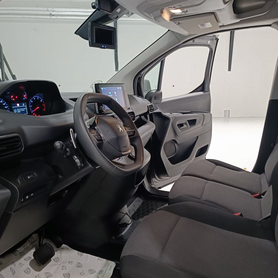 Peugeot Partner 1,5 BlueHDi 130 L1V1 Ultimate EAT8 Van