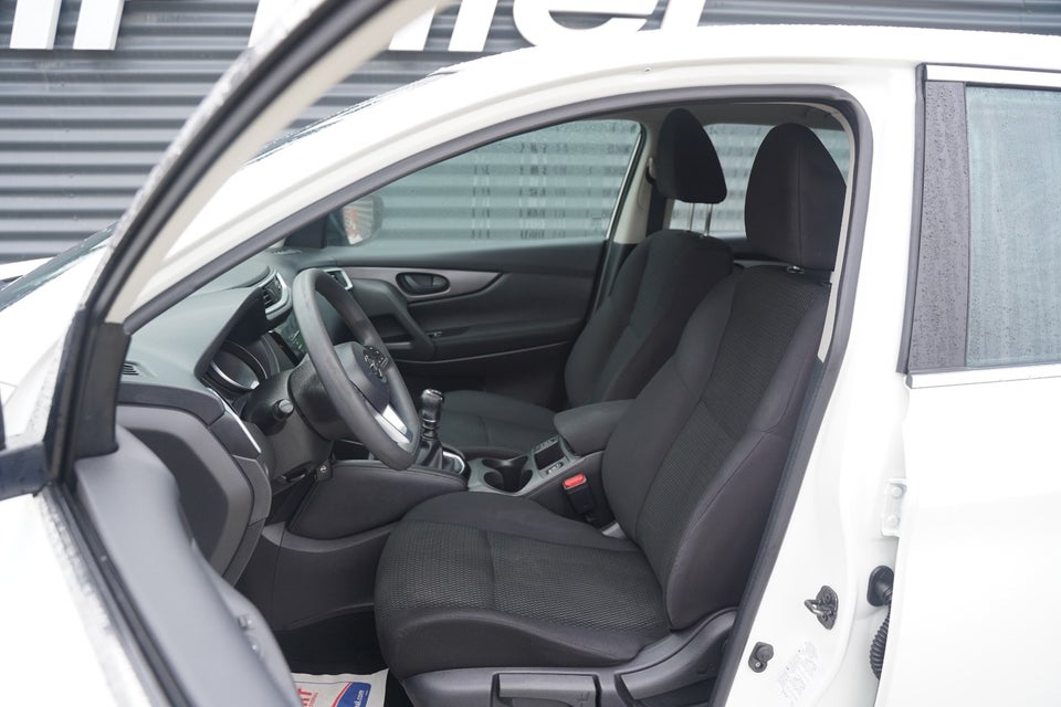 Nissan Qashqai 1,2 Dig-T 115 Acenta 5d