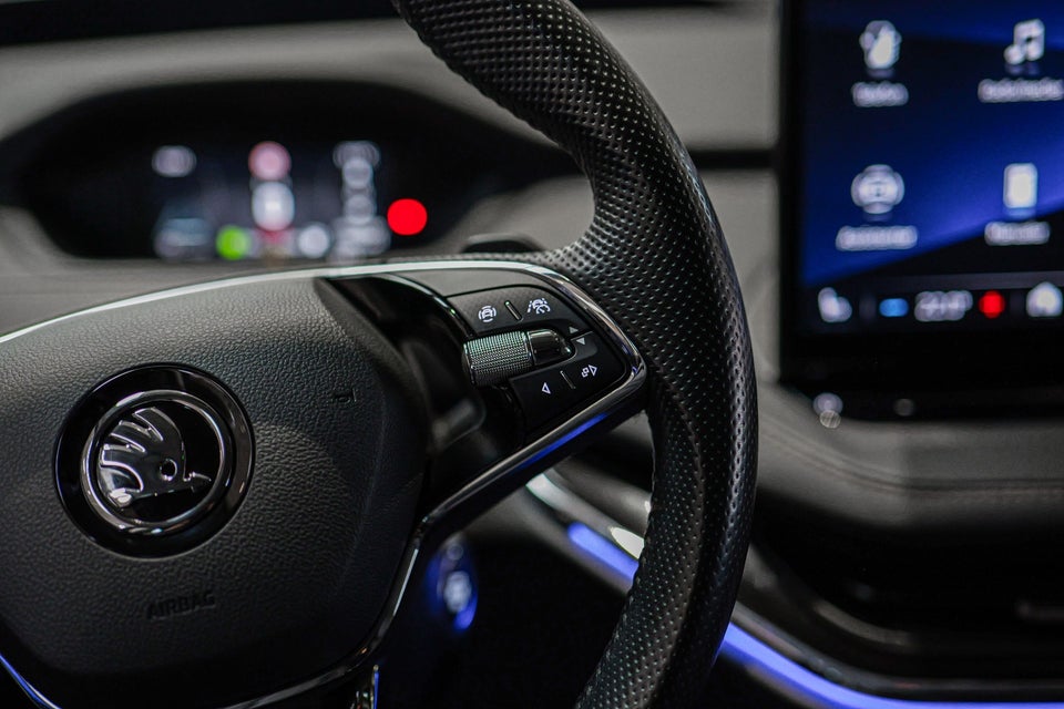 Skoda Enyaq 80 iV Selection Suite 5d