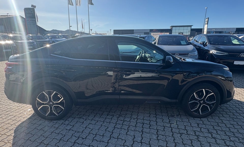 Citroën ë-C4 X 50 Shine 4d