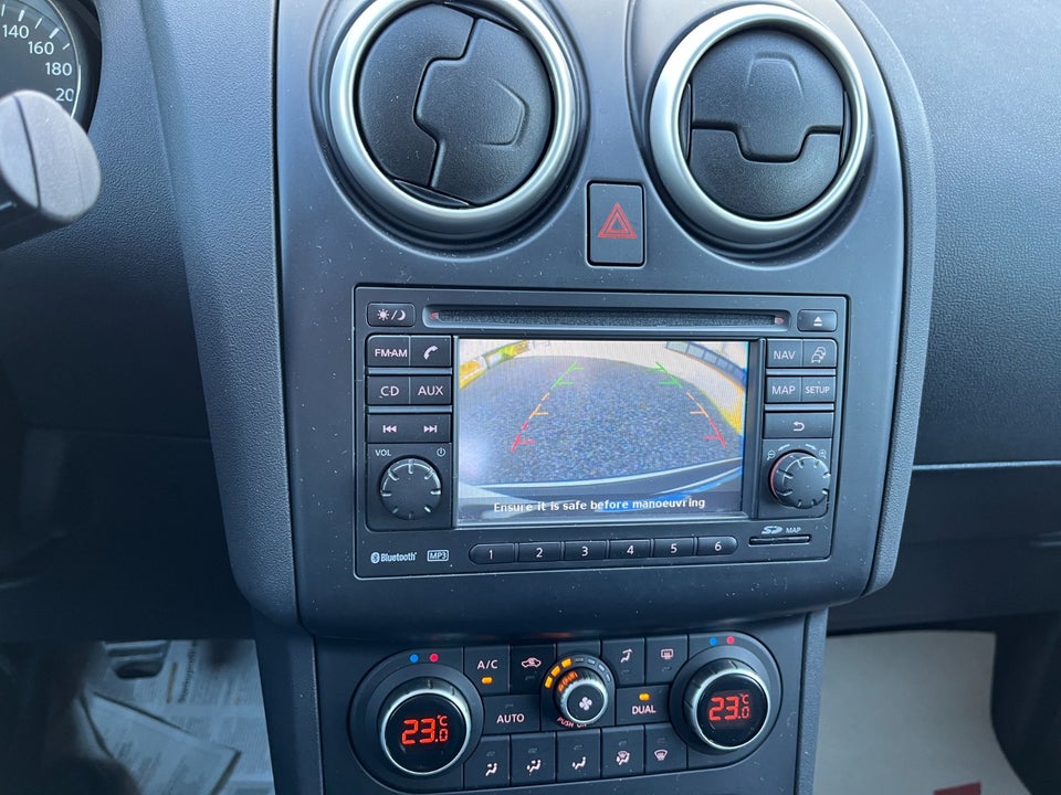 Nissan Qashqai 2,0 Visia 5d