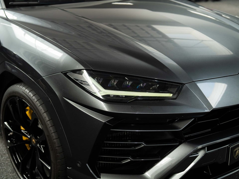 Lamborghini Urus 4,0  5d
