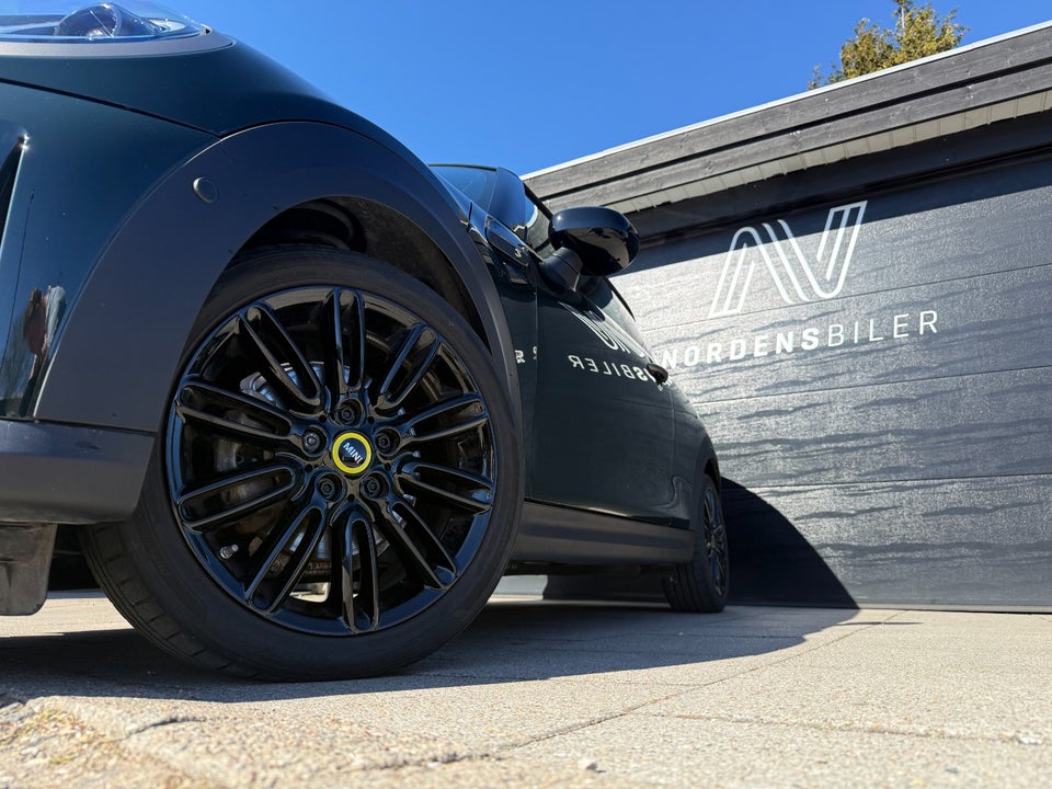 MINI Cooper SE Resolute Edition 3d