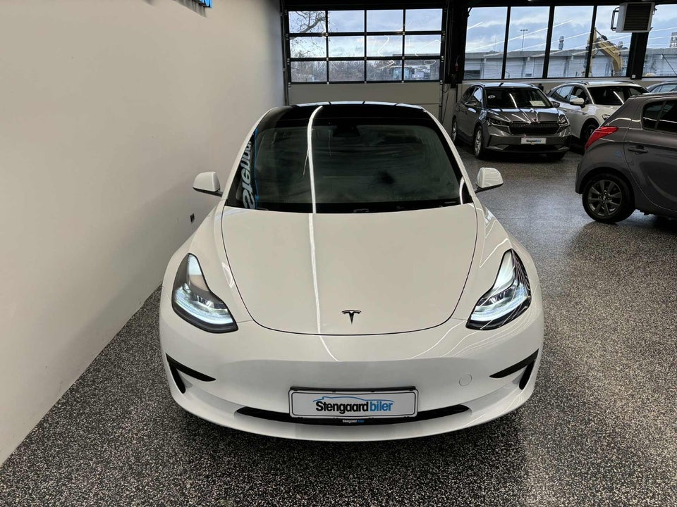 Tesla Model 3 RWD 4d