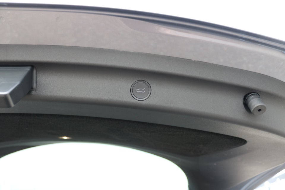 Tesla Model Y RWD 5d