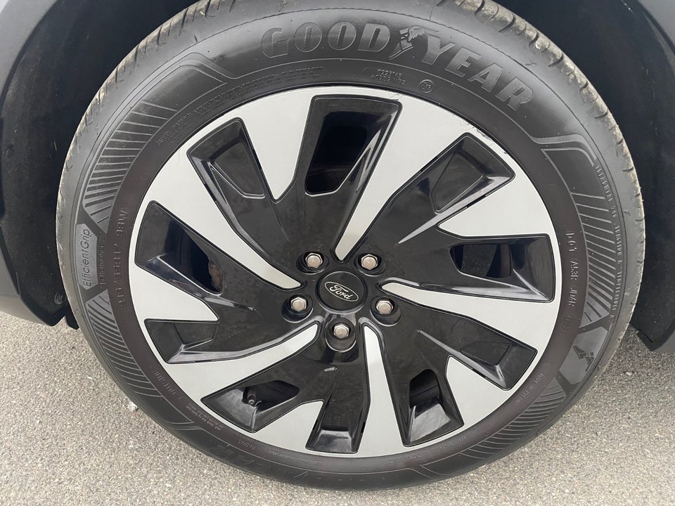 Ford Puma 1,0 EcoBoost mHEV Titanium 5d