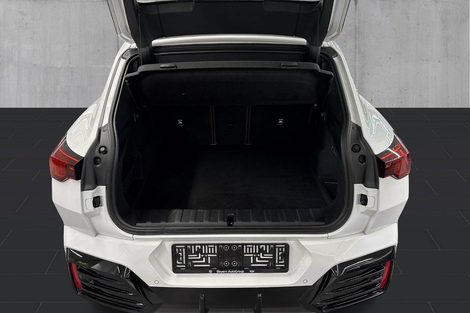 BMW iX2 xDrive30 M-Sport 5d