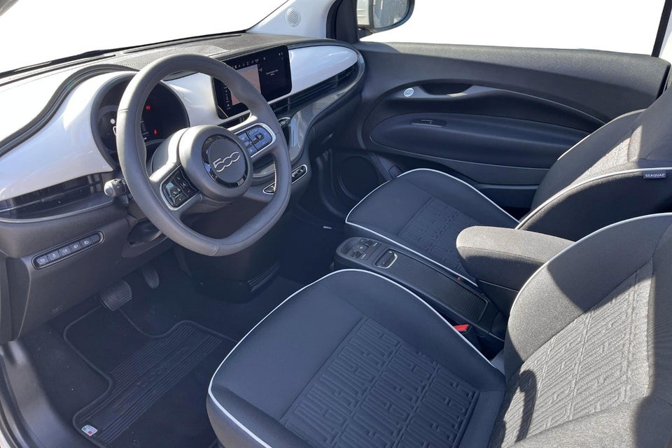Fiat 500e 42 Icon Cabrio 2d