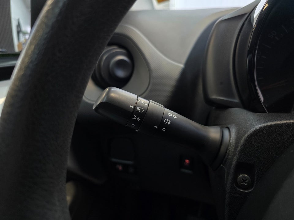 Citroën C1 1,0 VTi Attaque 5d