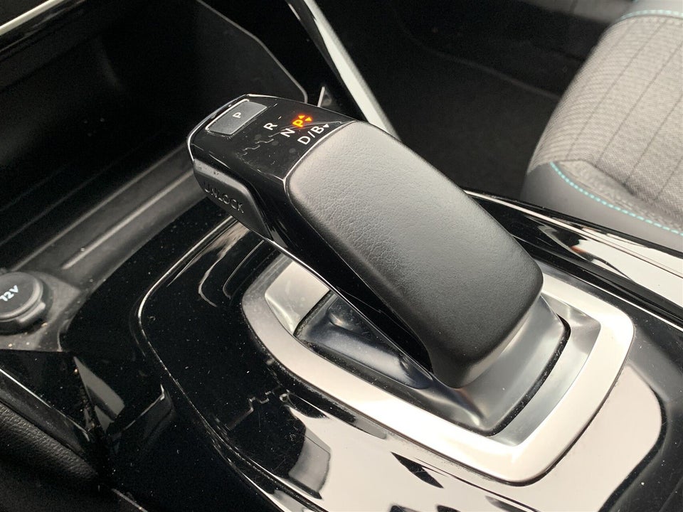 Peugeot e-2008 50 Allure 5d