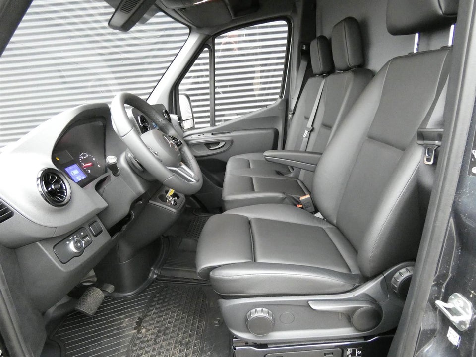 Mercedes Sprinter 317 2,0 CDi A2 Kassevogn aut. RWD