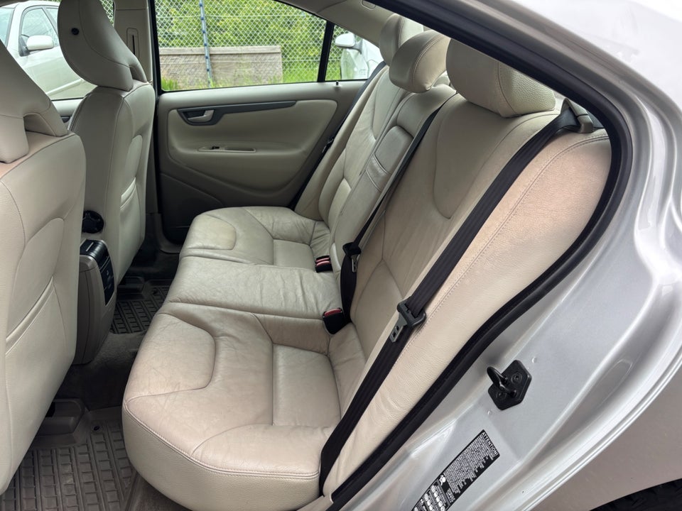 Volvo S60 2,4 140 aut. 4d