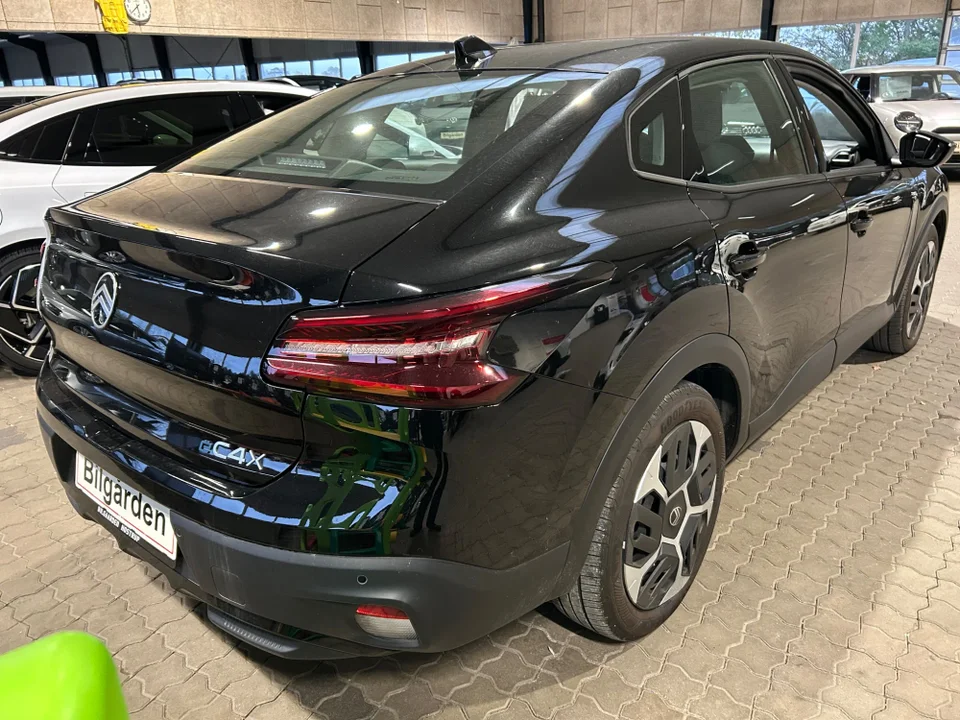 Citroën ë-C4 X 54 Plus 4d