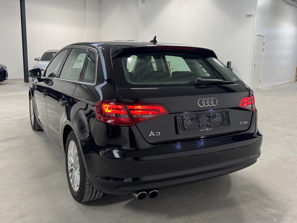 Audi A3 1,4 TFSi 140 Ambiente Sportback 5d