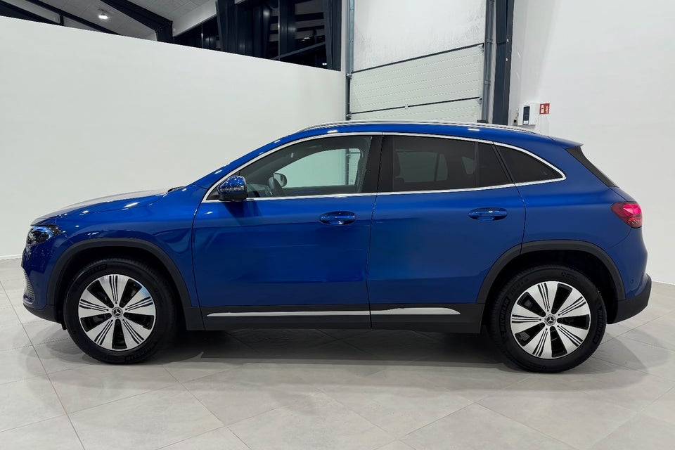 Mercedes EQA300 Progressive 4Matic 5d