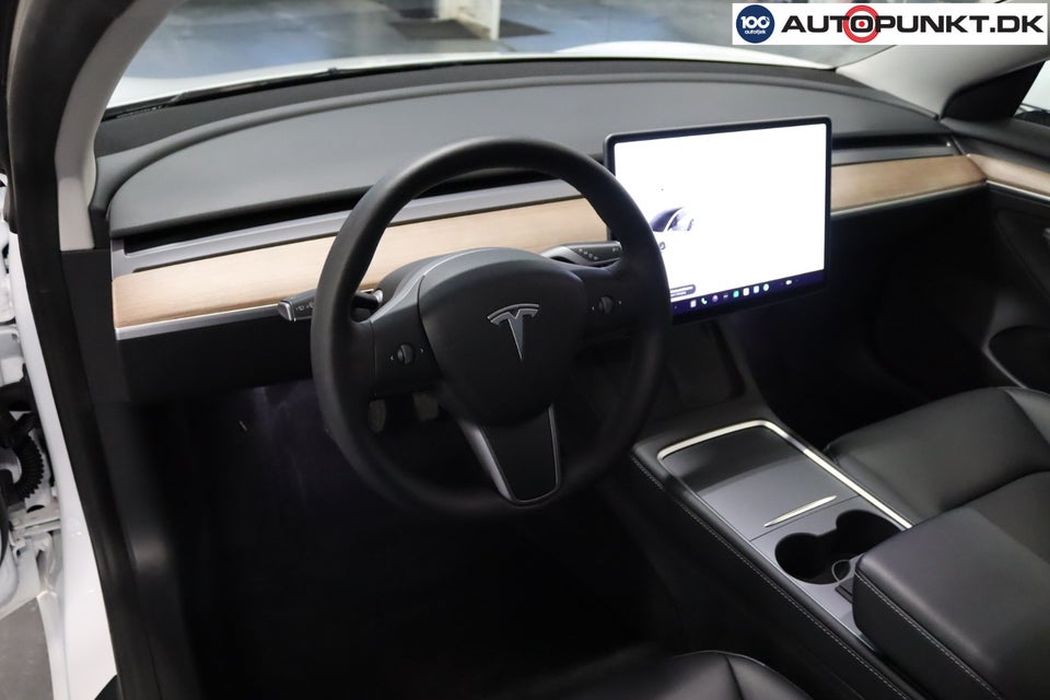 Tesla Model 3 Long Range AWD 4d