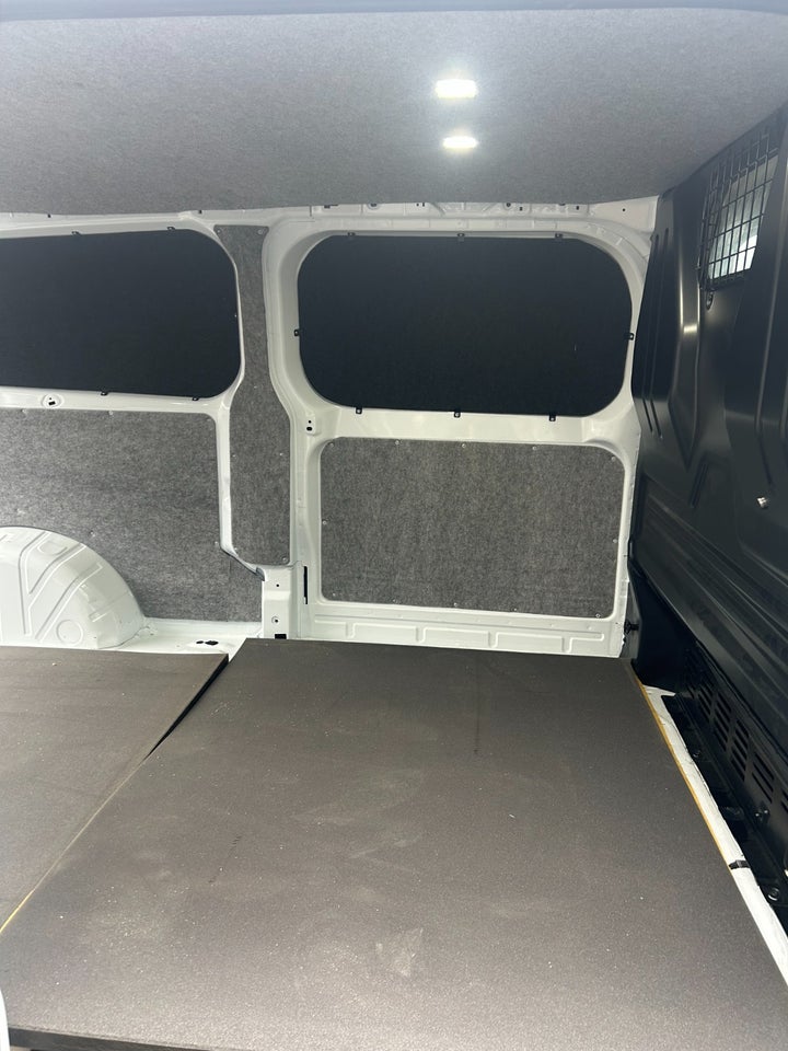 Ford Transit Custom 320L 2,0 EcoBlue Trend