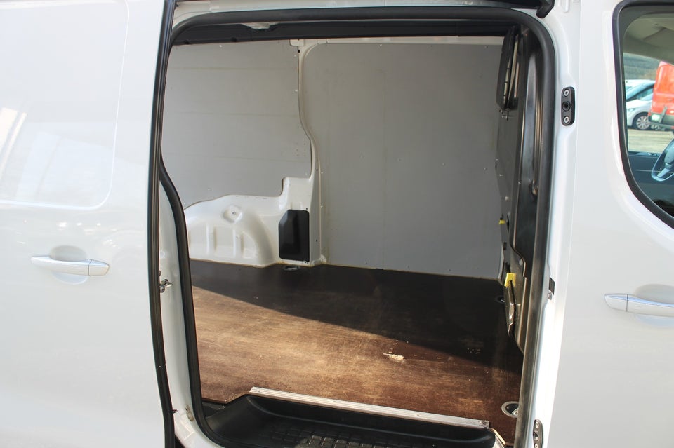 Citroën Jumpy 2,0 BlueHDi 122 L2 MasterLine EAT8