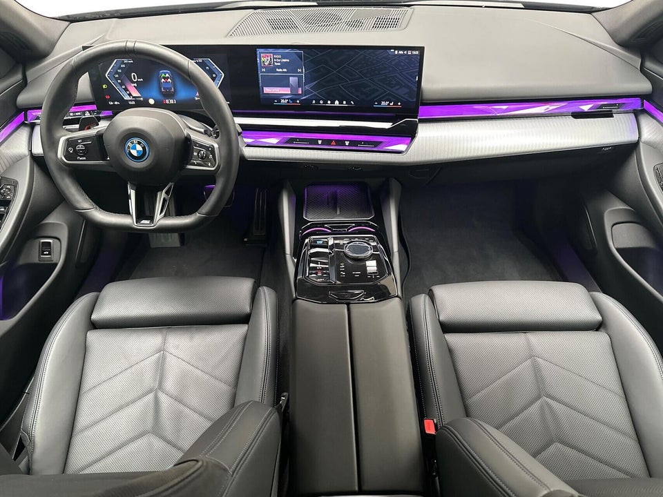 BMW i5 eDrive40 Fully Charged M-Sport Pro 4d