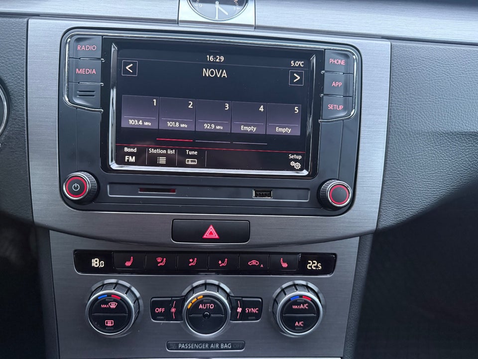 VW Passat 2,0 TDi 140 Comfortline Variant DSG BM 5d