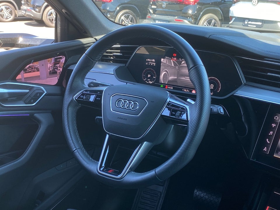 Audi e-tron S quattro 5d