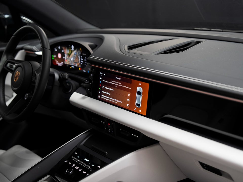 Porsche Macan 5d