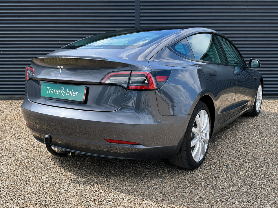 Tesla Model 3 Standard Range+ RWD 4d