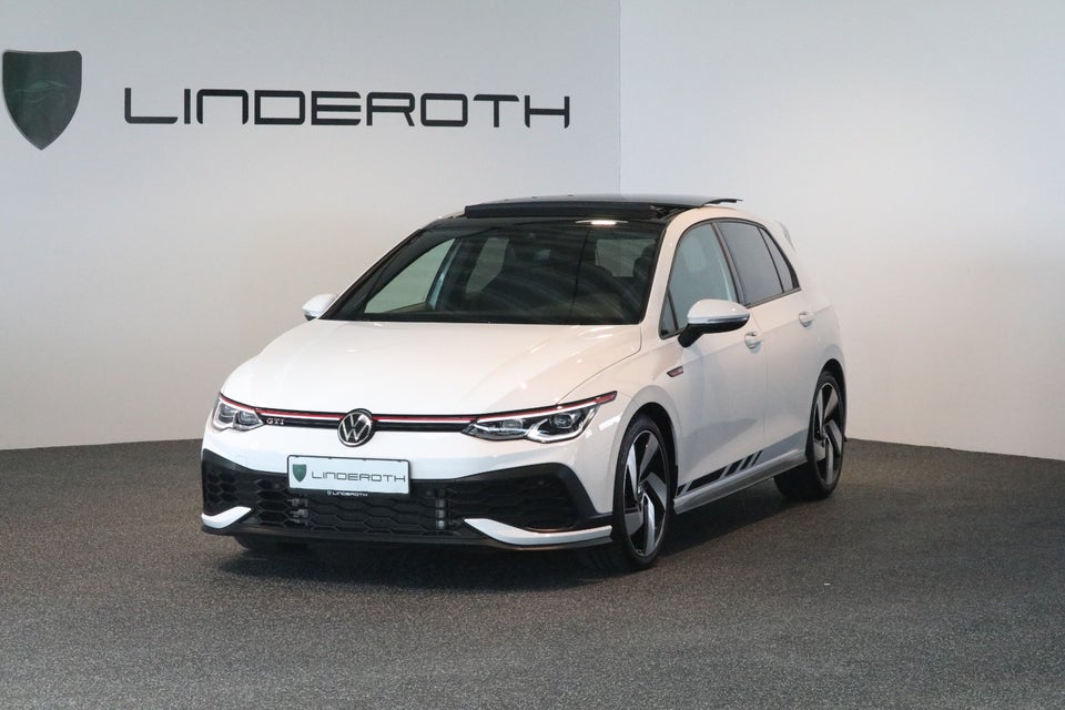 VW Golf VIII 2,0 GTi Clubsport DSG 5d