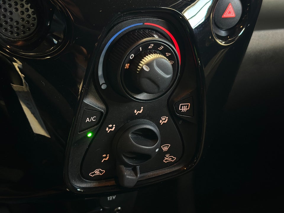 Citroën C1 1,2 PureTech Feel 5d