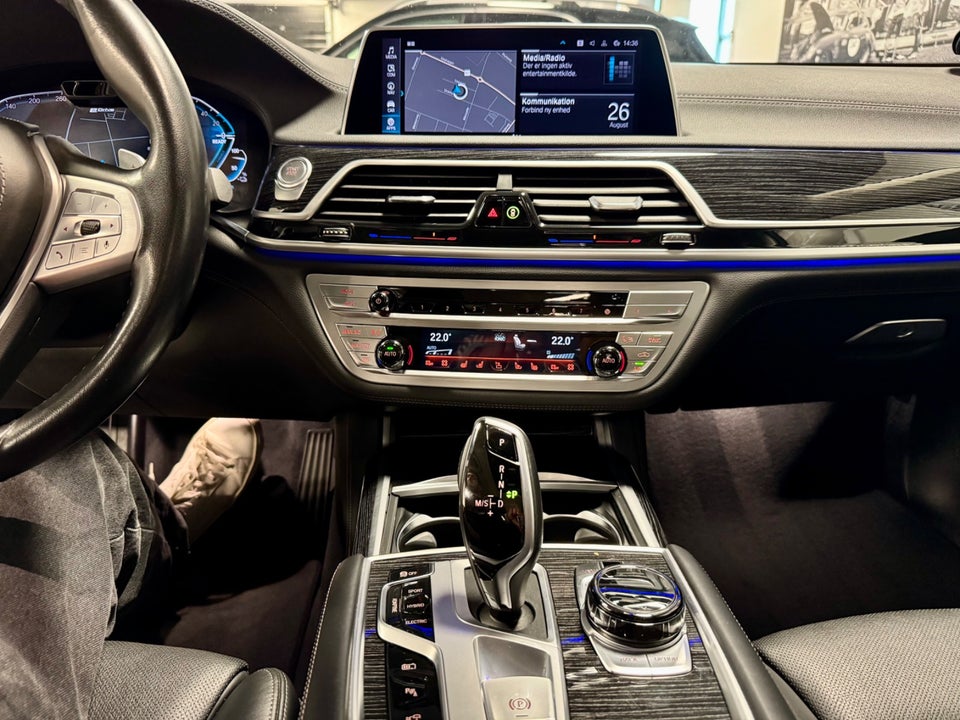 BMW 745e 3,0 Connected aut. 4d