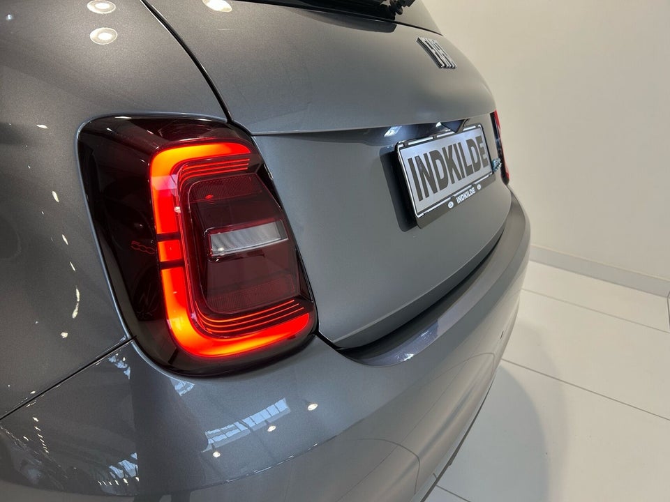 Fiat 500e 42 Icon 3d