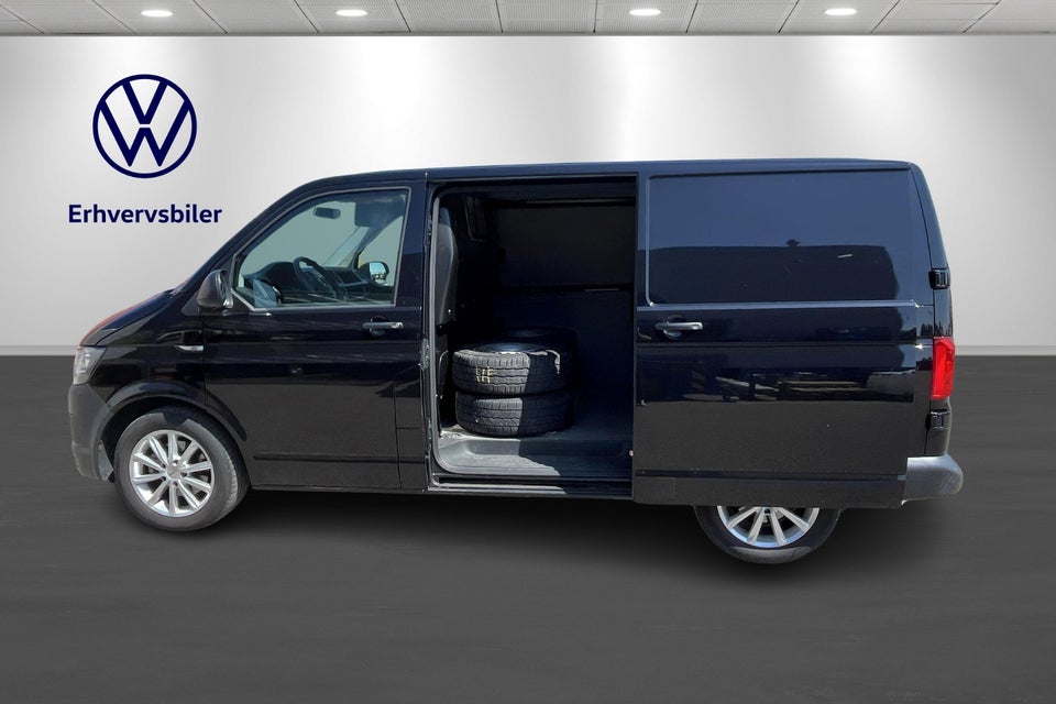 VW Transporter 2,0 TDi 150 Kassevogn DSG kort