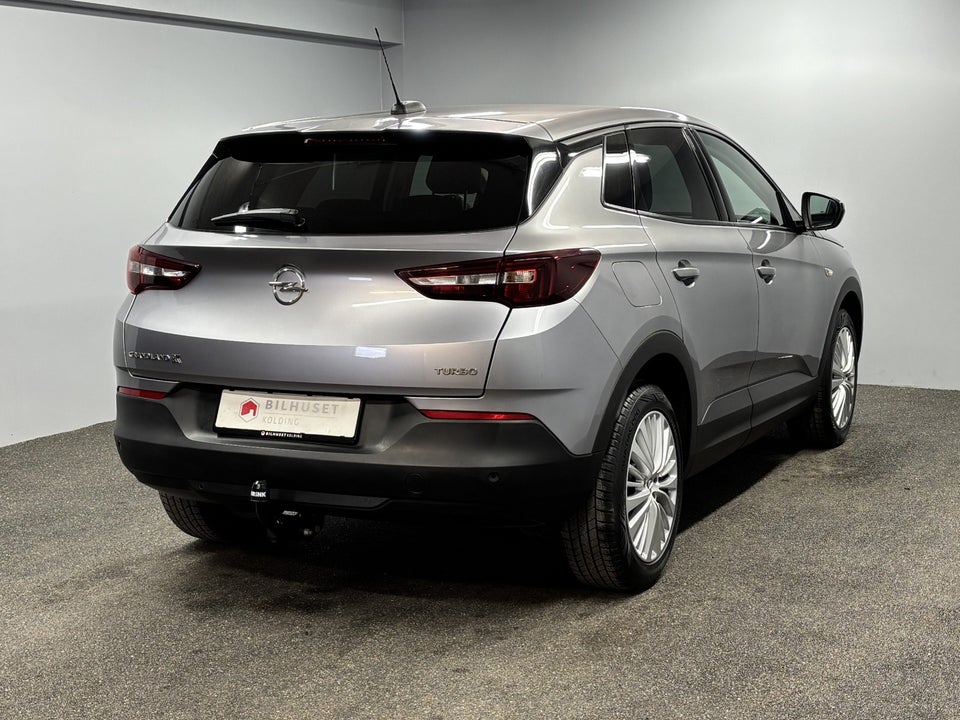 Opel Grandland X 1,2 T 130 Enjoy 5d