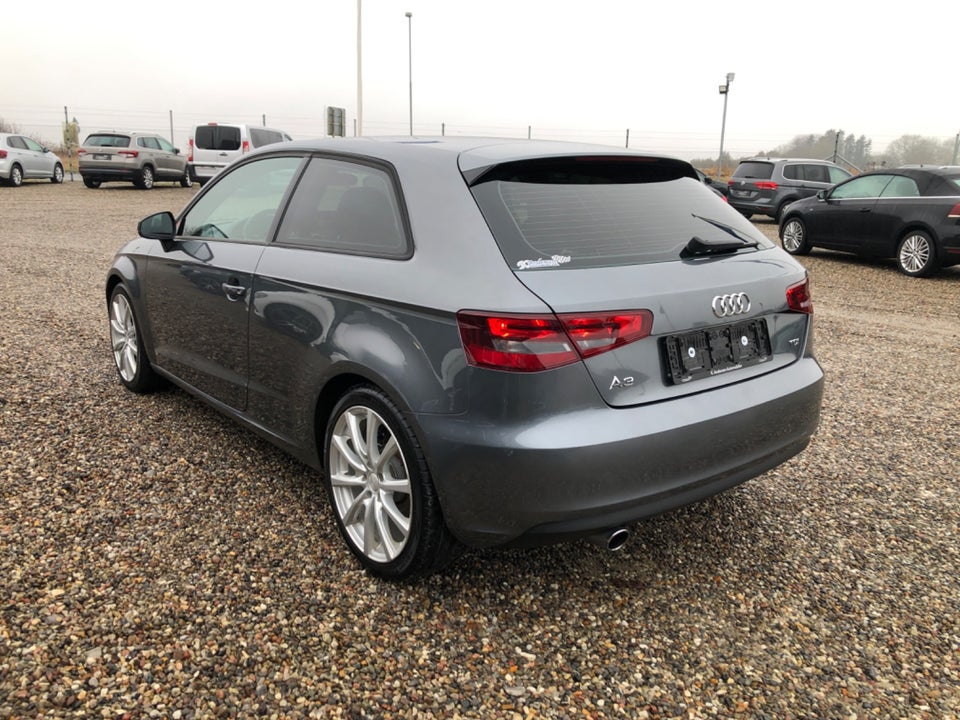 Audi A3 1,6 TDi Ambiente 3d