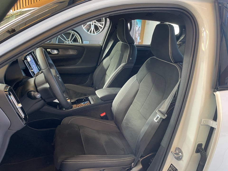 Volvo XC40 P6 ReCharge Core 5d