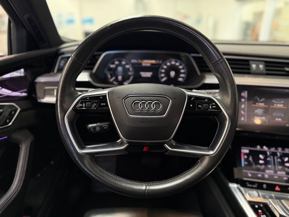 Audi e-tron 55 S-line quattro 5d