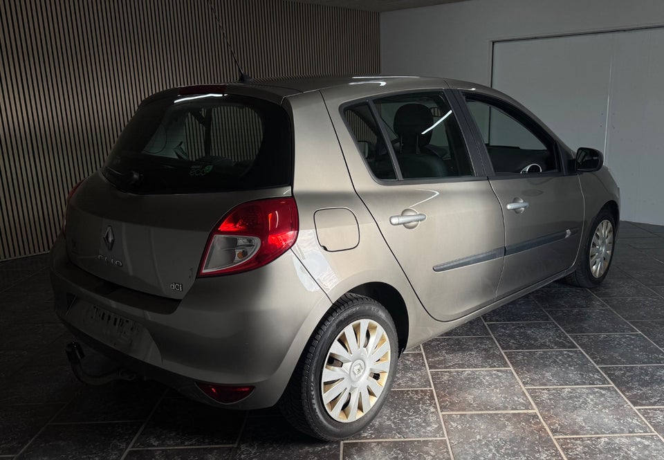 Renault Clio III 1,5 dCi 75 Expression 5d