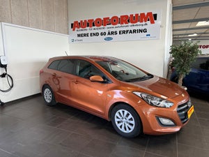 Hyundai i30, modelår 2016, 322,000 km
