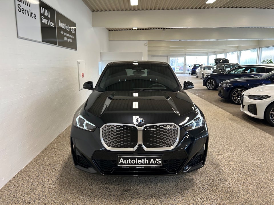 BMW iX1 xDrive30 Fully Charged M-Sport 5d