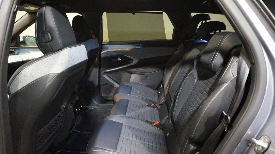 Peugeot e-5008 77 GT Pack 7prs 5d