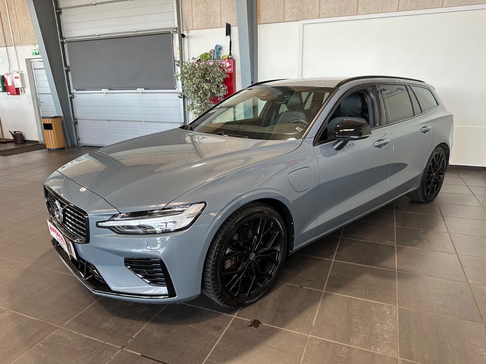 Volvo V60 2,0 T6 ReCharge R-Design aut. AWD 5d
