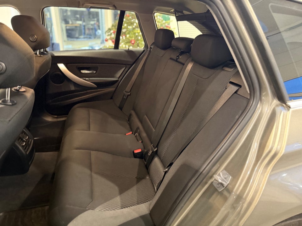 BMW 320d 2,0 aut. 4d