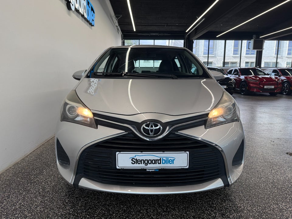 Toyota Yaris 1,0 VVT-i T1 5d
