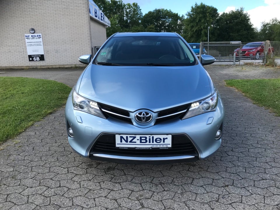 Toyota Auris 1,4 D-4D T2 5d