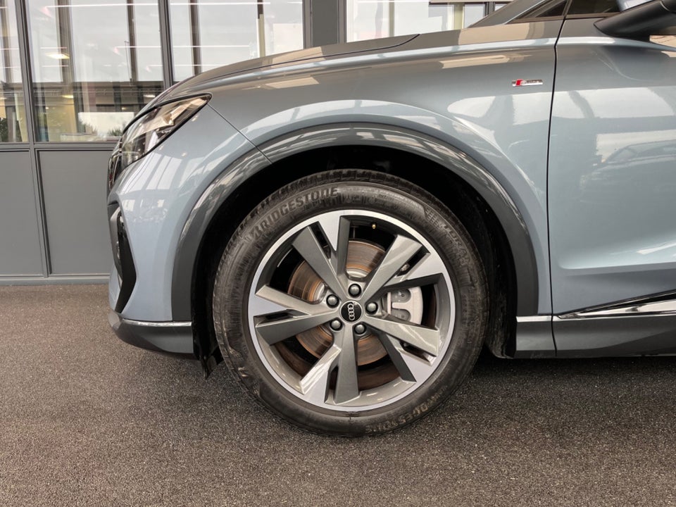 Audi Q4 e-tron 40 S-line 5d