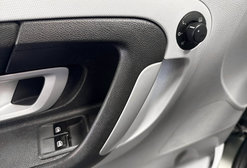 Skoda Roomster 1,4 16V Style 5d