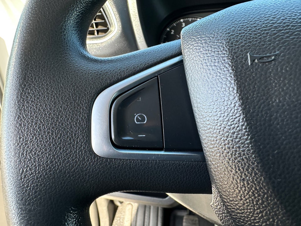 Renault Master IV T33 2,3 dCi 150 L2H2 Kassevogn